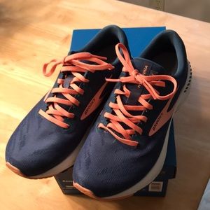 Brooks Women’s Ravenna 11